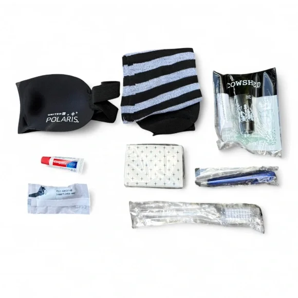 United Polaris airline amenity kit - Picture 2 of 2